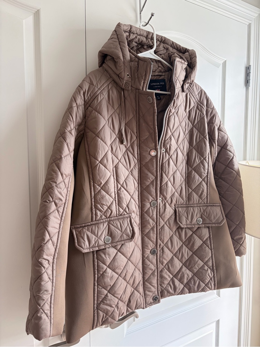 London Fog Quilted Hooded Puffer Jacket in Taupe Size XL